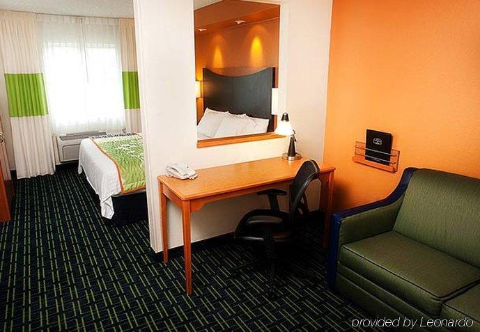 Fairfield Inn & Suites Dallas Месквіт Екстер'єр фото